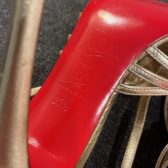 Christian Louboutin gold heels, size 37.5 / 7.5 - Picture 5 of 9